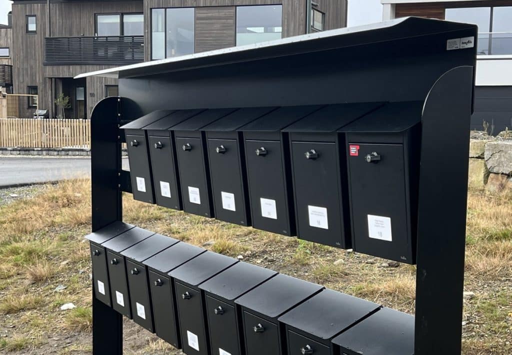 postkassestativ til postkasser fra tomaks