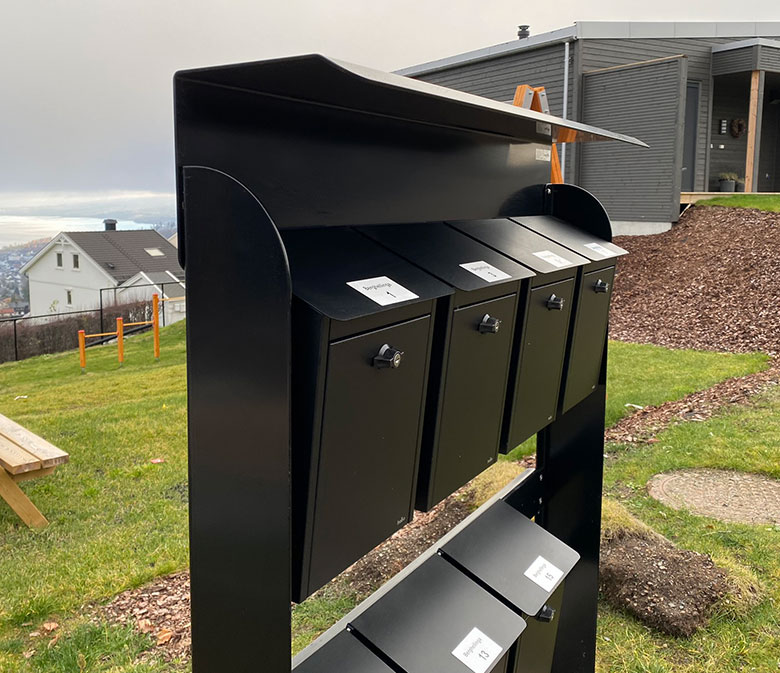 samlestativ for postkasser 8 postkasser tomaks