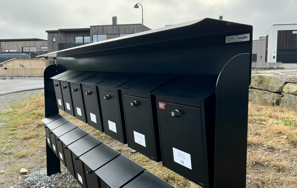 Postkassestativ fra tomaks